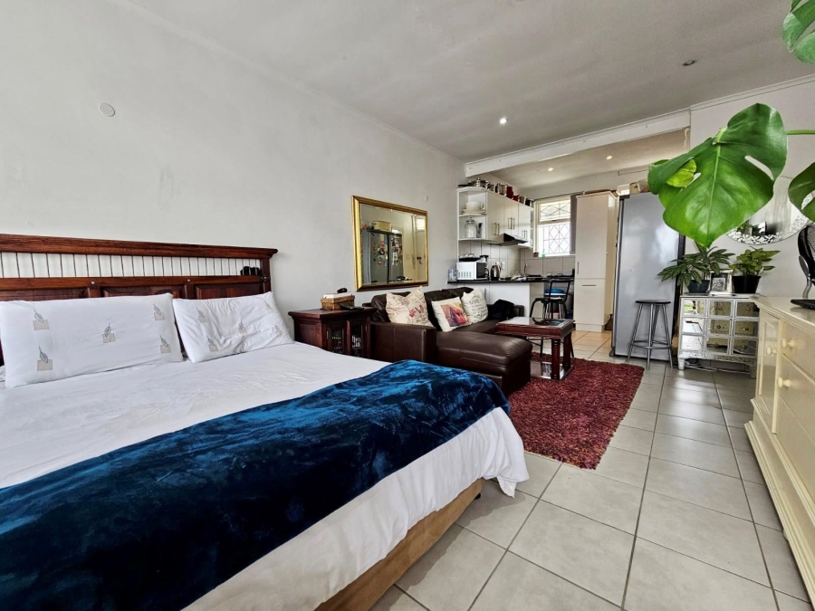0 Bedroom Property for Sale in Sea Point Western Cape